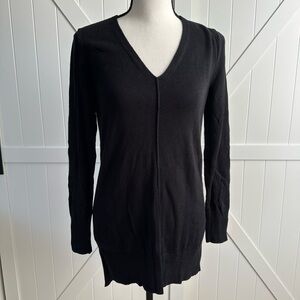 EUC Women's Old Navy Black V-Neck Tunic Sweater Size Small